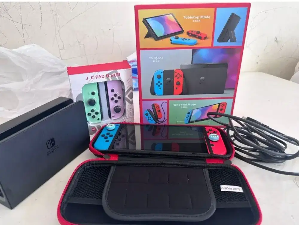 Jual murah nintendo switch kelengkapan seperti foto msh bgs,4,9jt nego