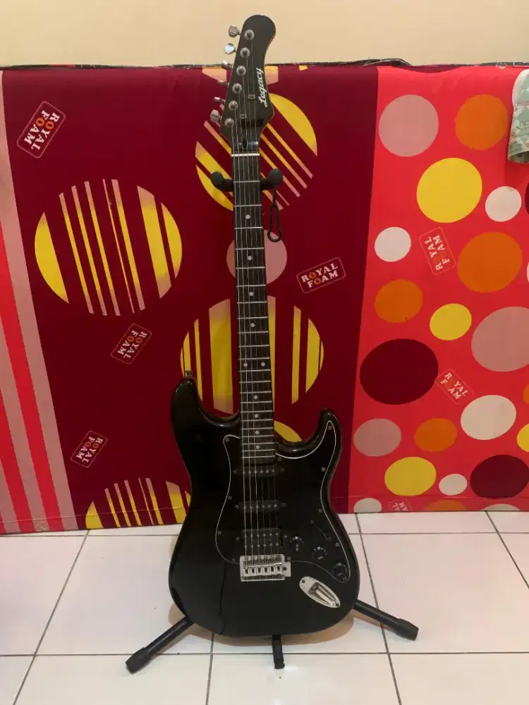 Gitar Listrik/Electric Guitar Legacy EG102 HSS Stratocaster Black