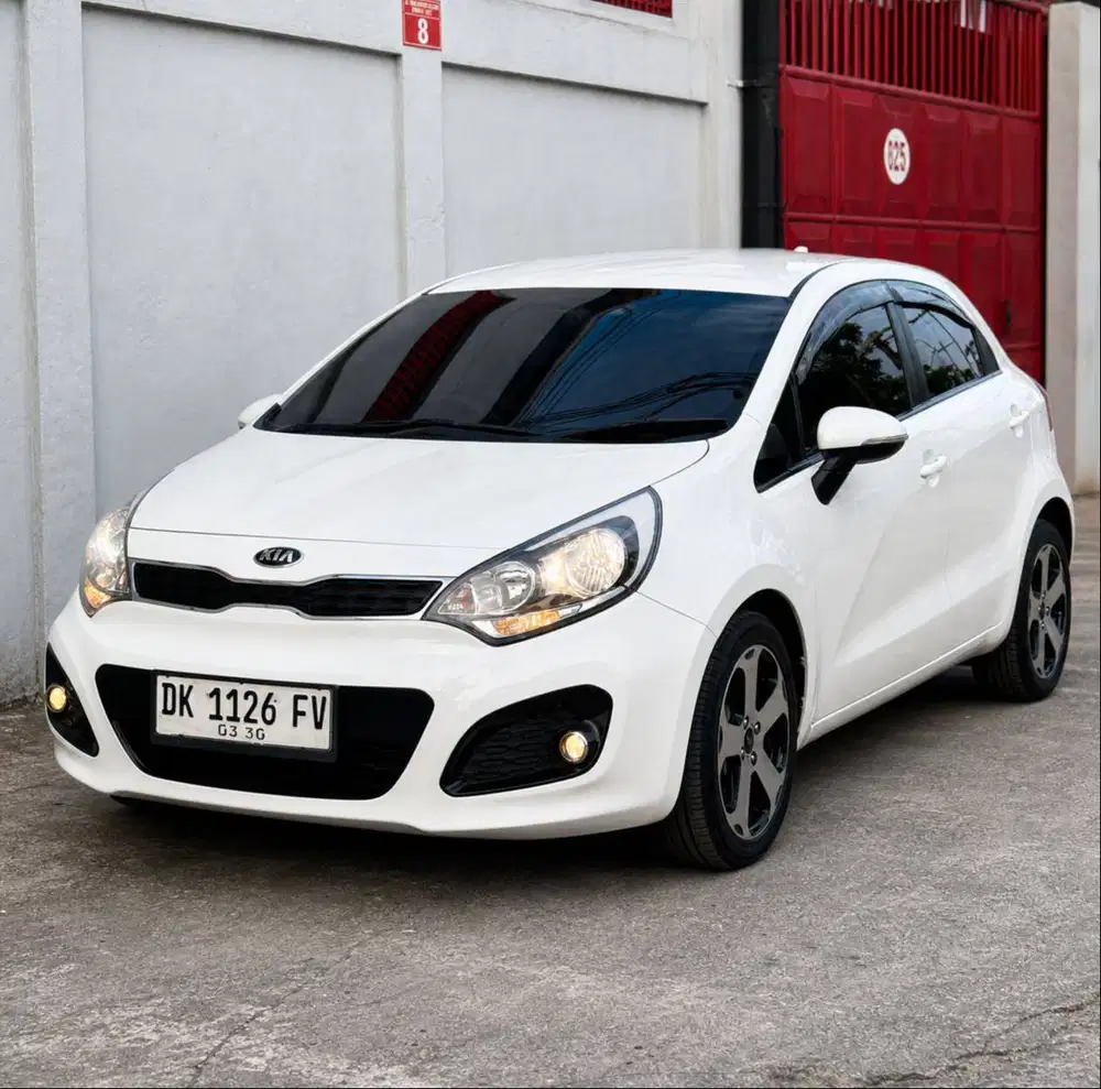 Kia Rio 2014 M/T Hatchback manual