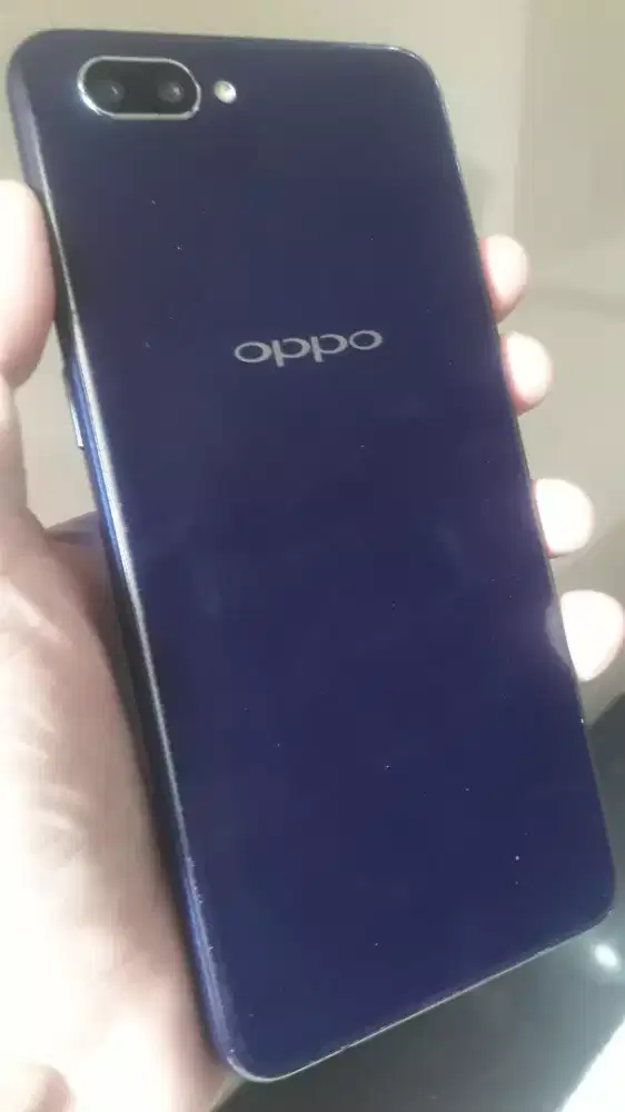 Oppo a3s ram 2/16gb lcd masih bawaan orinya minus retak tp ga ngaruh