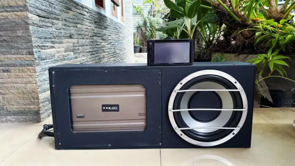 Audio mobil head unit subwoofer  camera