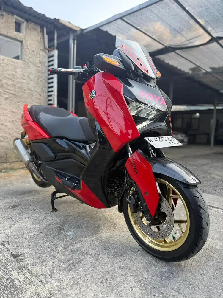 Yamaha Xmax Connected 2023 modif
