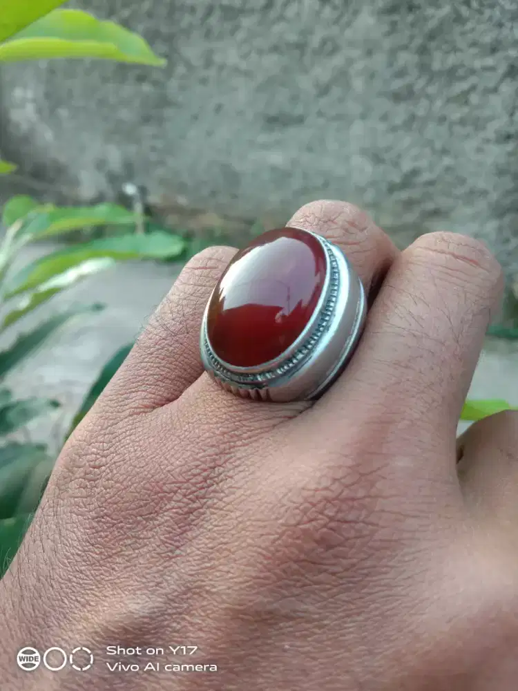 Batu Suleman serat lurus