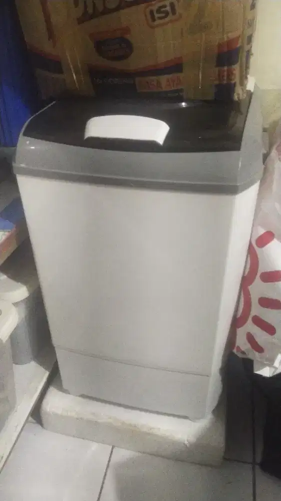 Mesin cuci kapasitas 4,5L merk Arashi