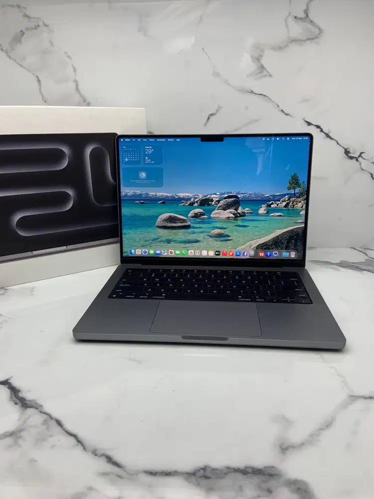 Sultan Premium, MacBook Pro M3 A2918, macbook flagship super ngebut