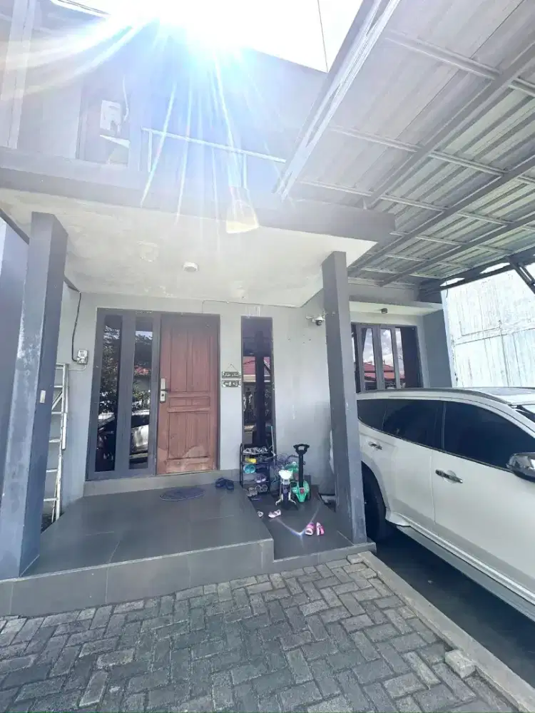 Disewakan Rumah 2 lantai Full Furnish MODERN MINIMALIS