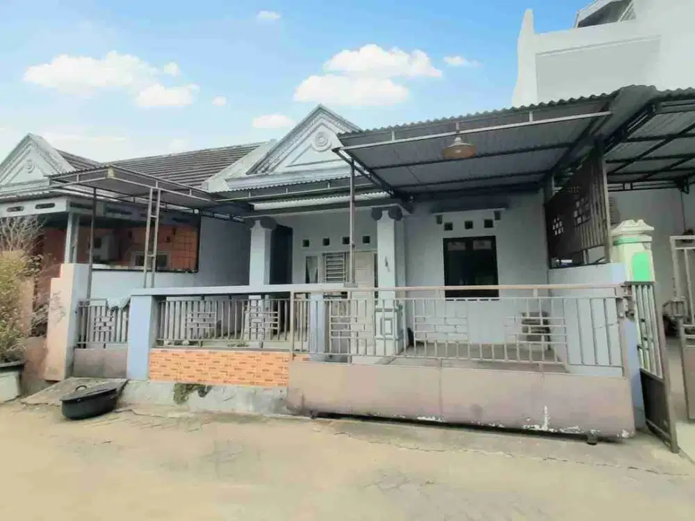 Rumah 2 lantai perum Sapphire Karangwangkal dekat kampus Unsoed Purwokerto