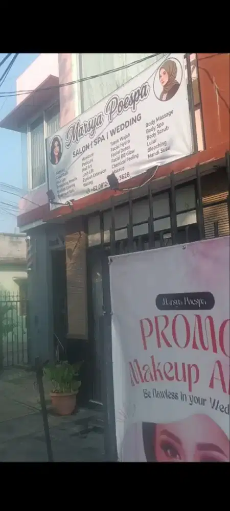 Stylist dan terapis
