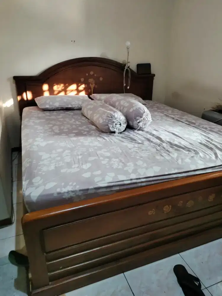 Tempat tidur kasur dan ranjang kayu