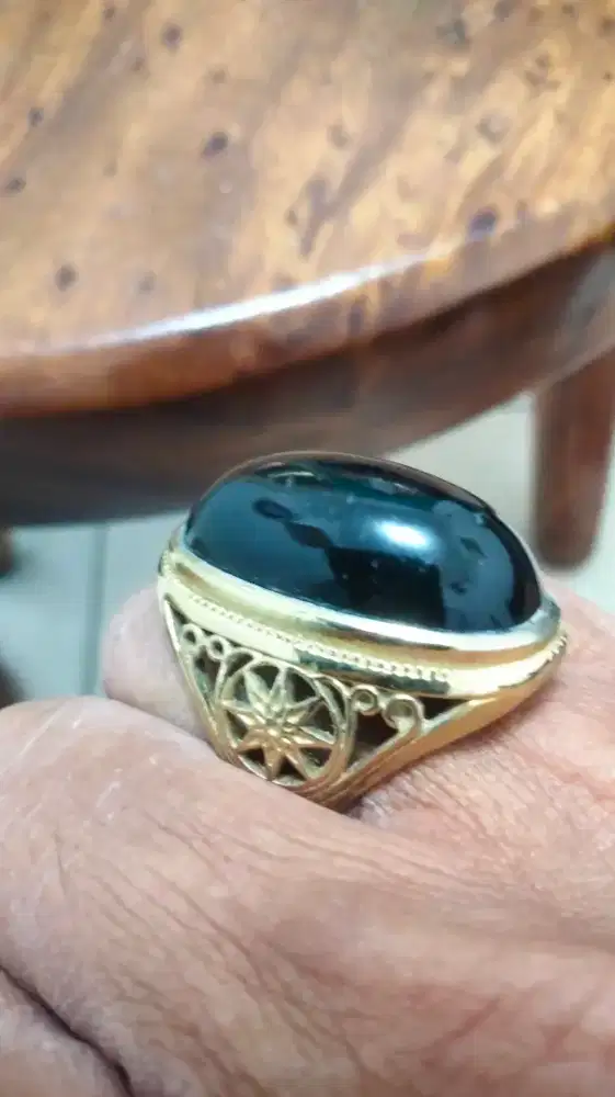 Batu cubung tAnduk ajib