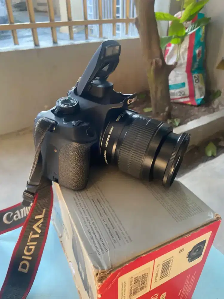 Canon 1200d Lengkap box dan tas (vignet tipis)