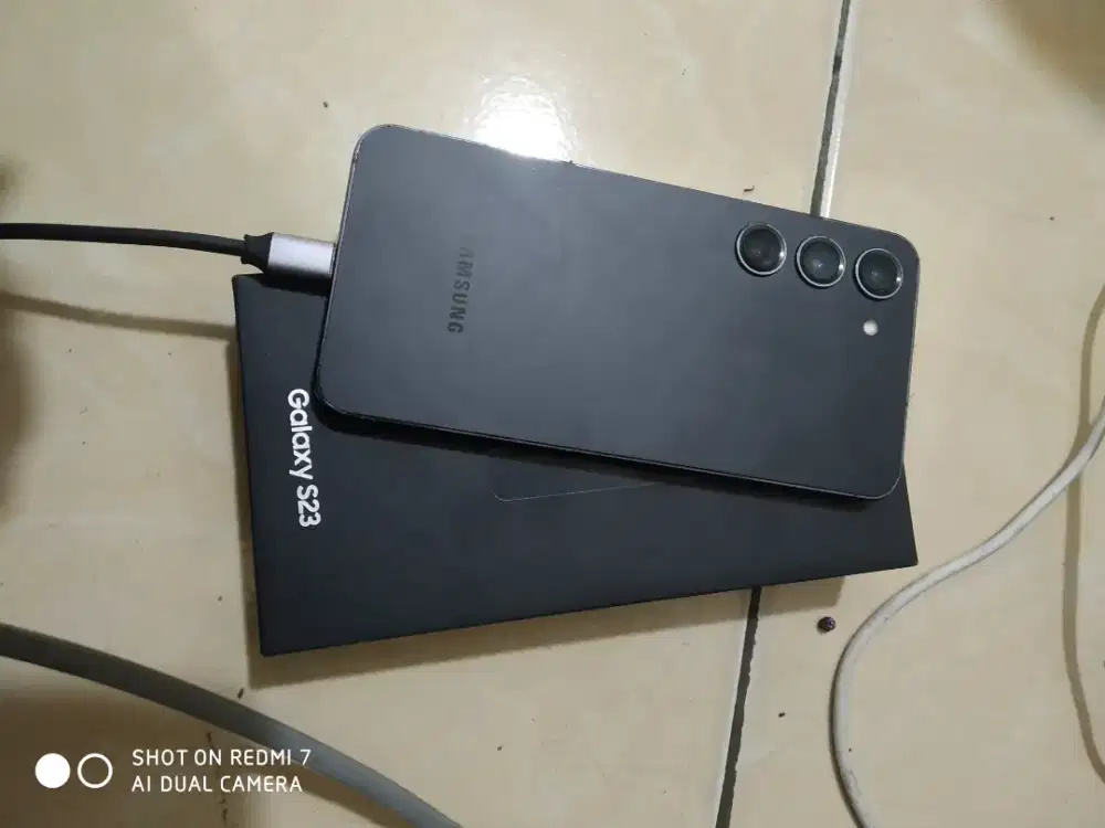 Samsung s23 8/128