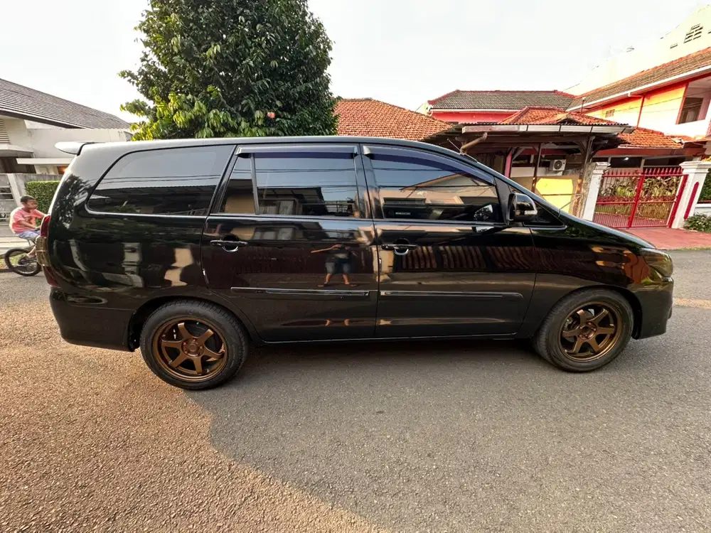 Toyota Kijang Innova 2014 Bensin