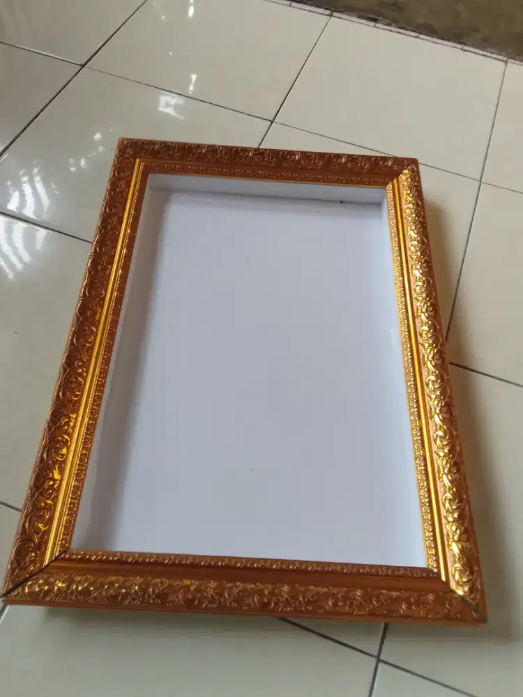 BINGKAI FOTO TANPA KACA