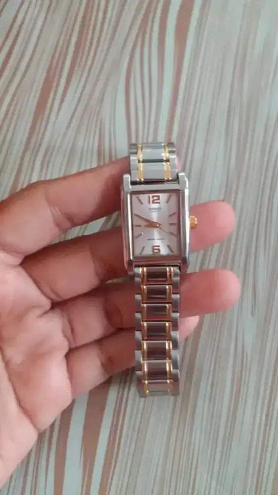 Jam tangan Casio wanita