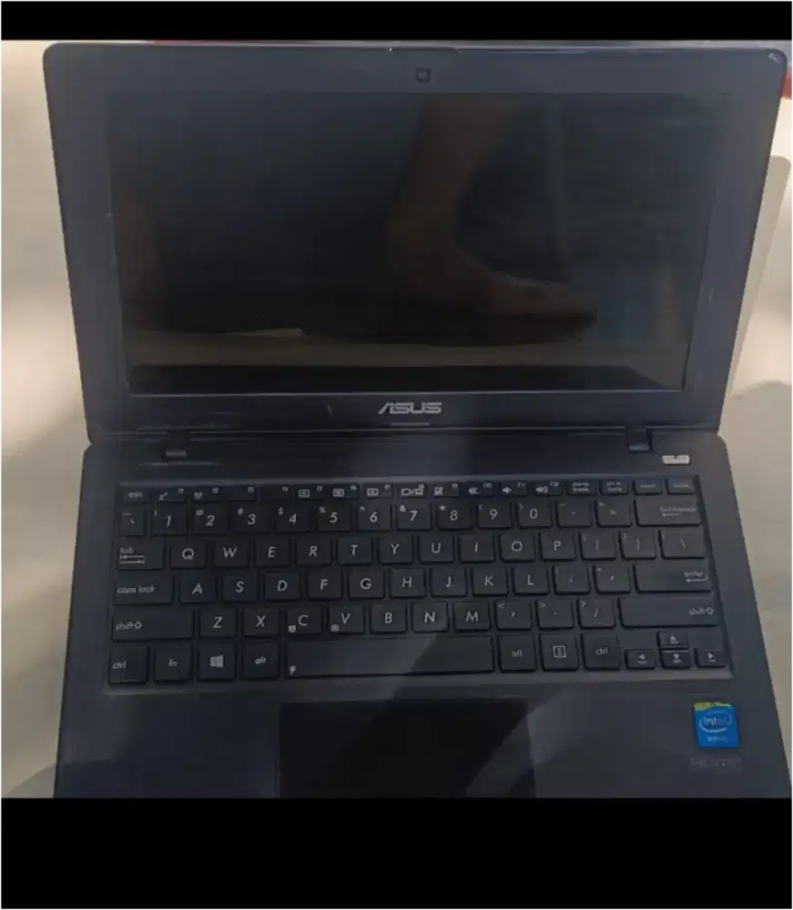 Laptop asus x200 CA 11 inchi 500 gb mulus