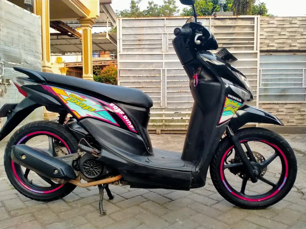 Honda Beat pop lengkap motor sehat walafiat keterangan detail dibawah