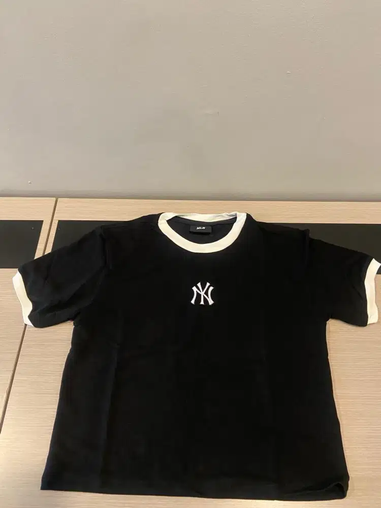 Kaos MLB woman size medium