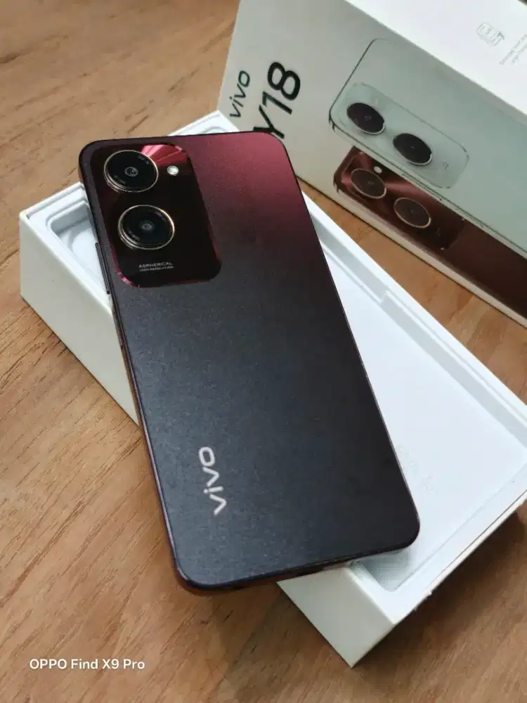 Vivo Y18 6/128 second bekas resmi