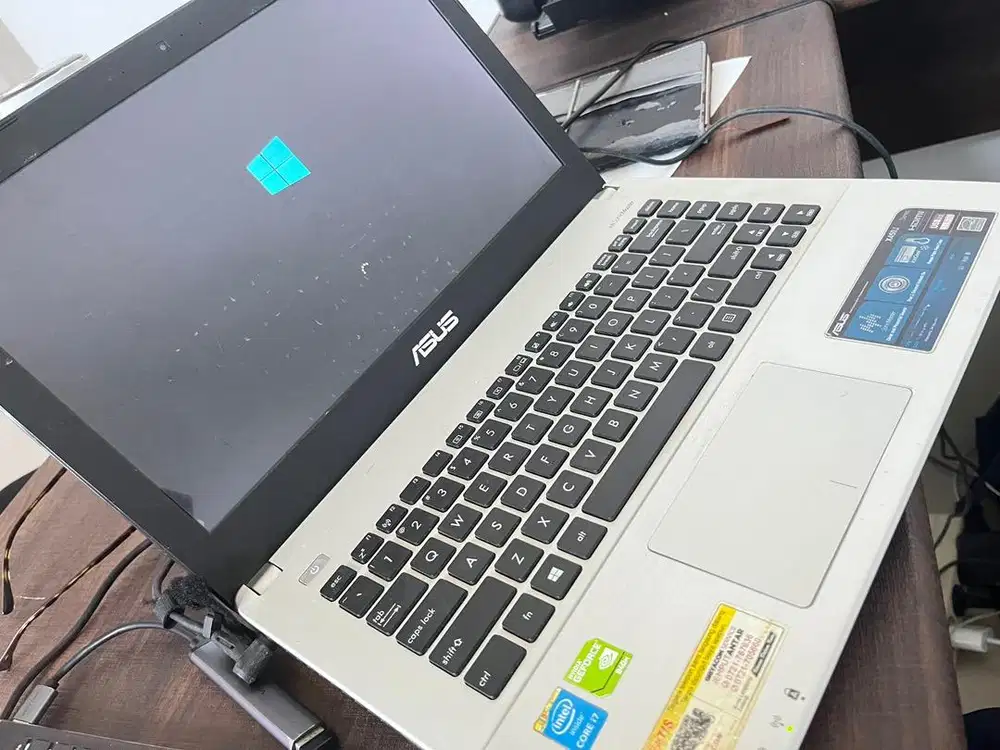 Laptop Asus X450J i7