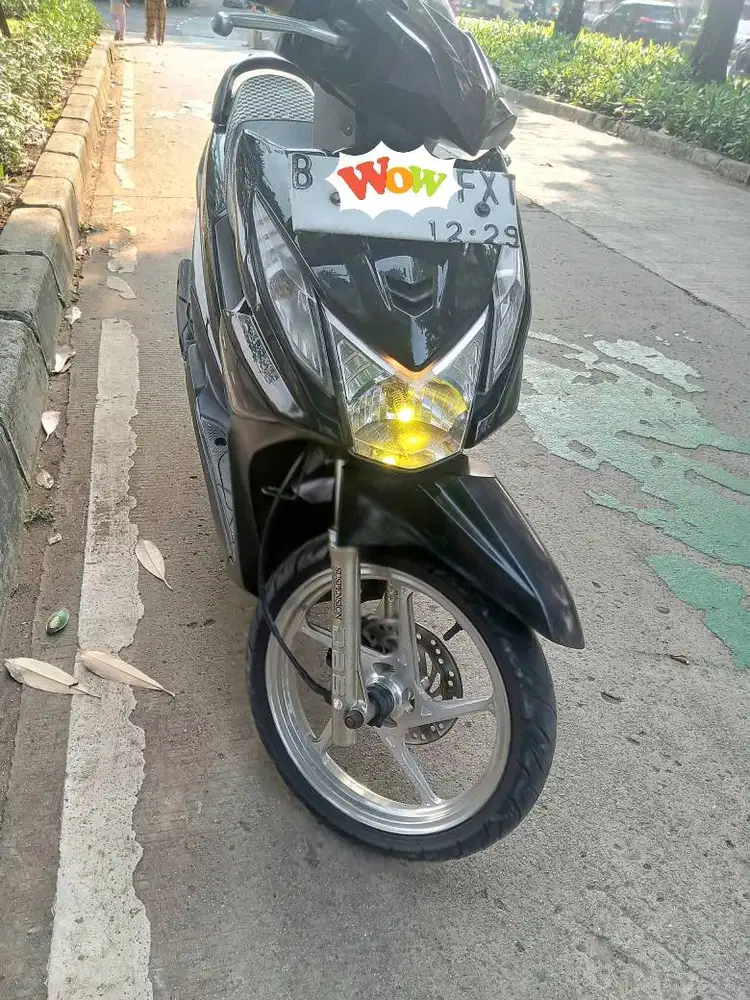 Honda Beat hitam mulus