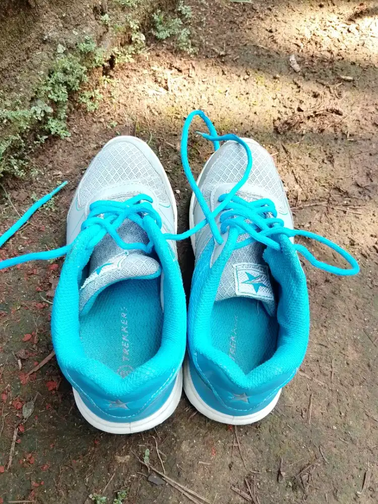 JUAL SEPATU CEWE COWO