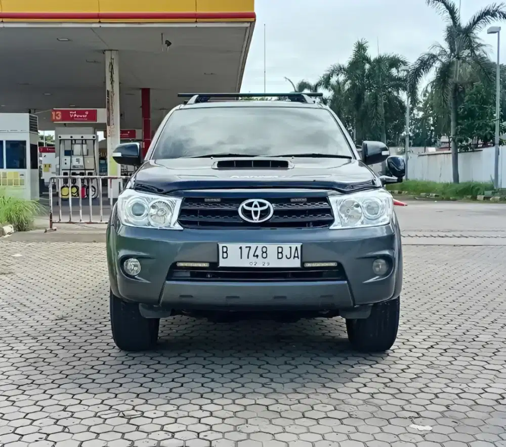 Toyota fortuner G 2.7 thun 2009 .metik