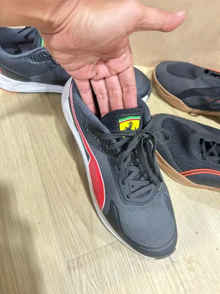Sepatu puma size 46