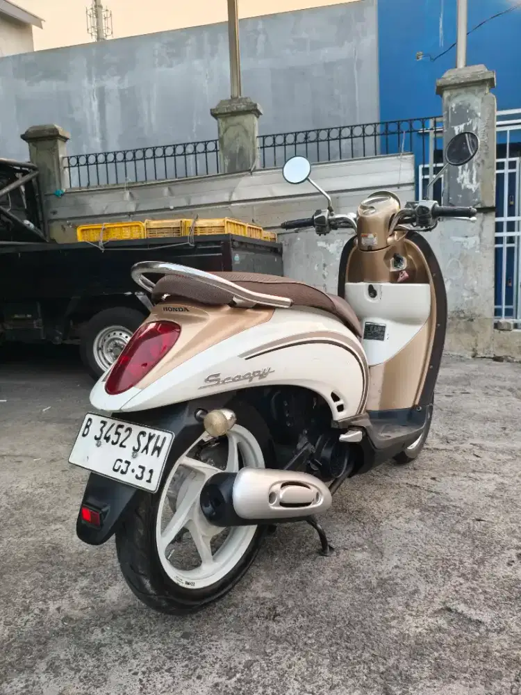 Honda Scoopy 110 thn 2011 pajak panjang