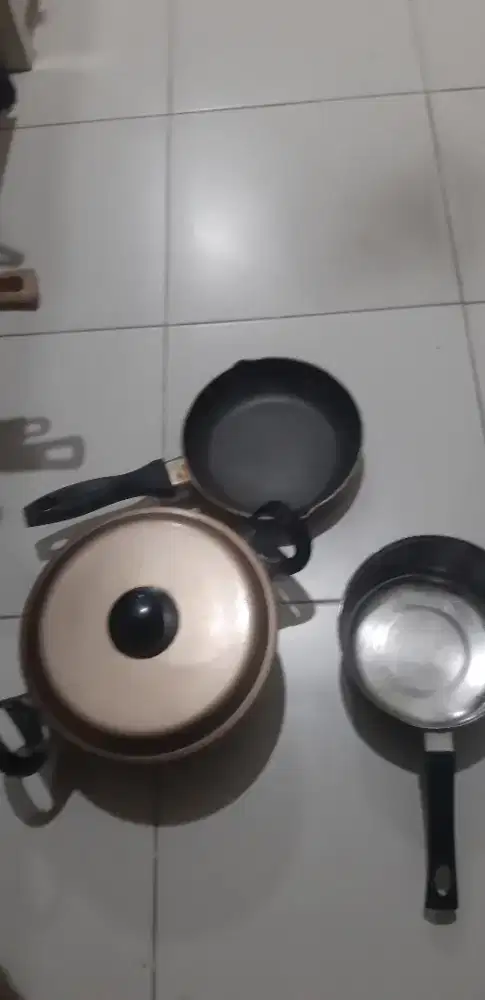 Panci satu set masih lumayan