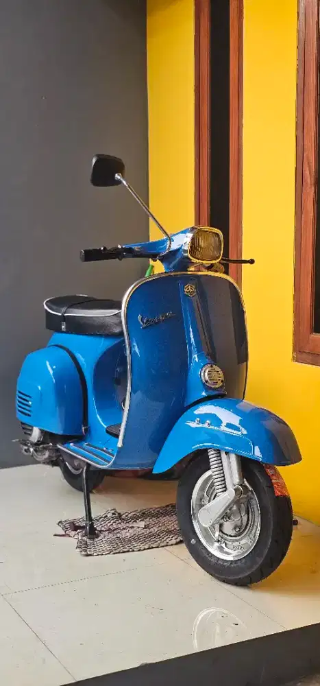 Vespa Super 150 tahun 1976