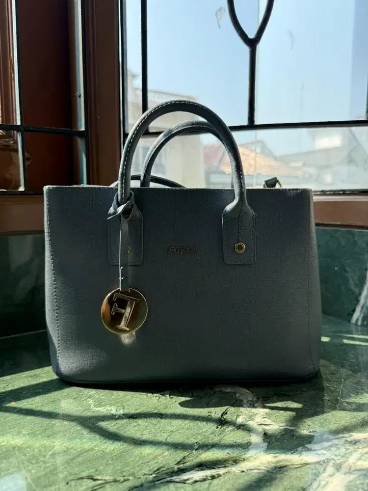 Preloved Furla Linda Saffiano Leather bag