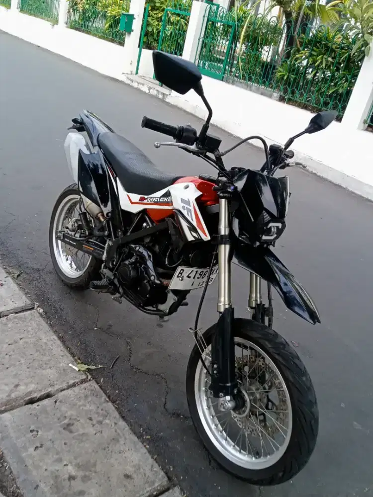 Dijual D-Tracker 2016 pjk off MTR ori