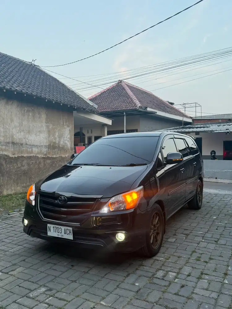 Toyota Kijang Innova 2005 Bensin