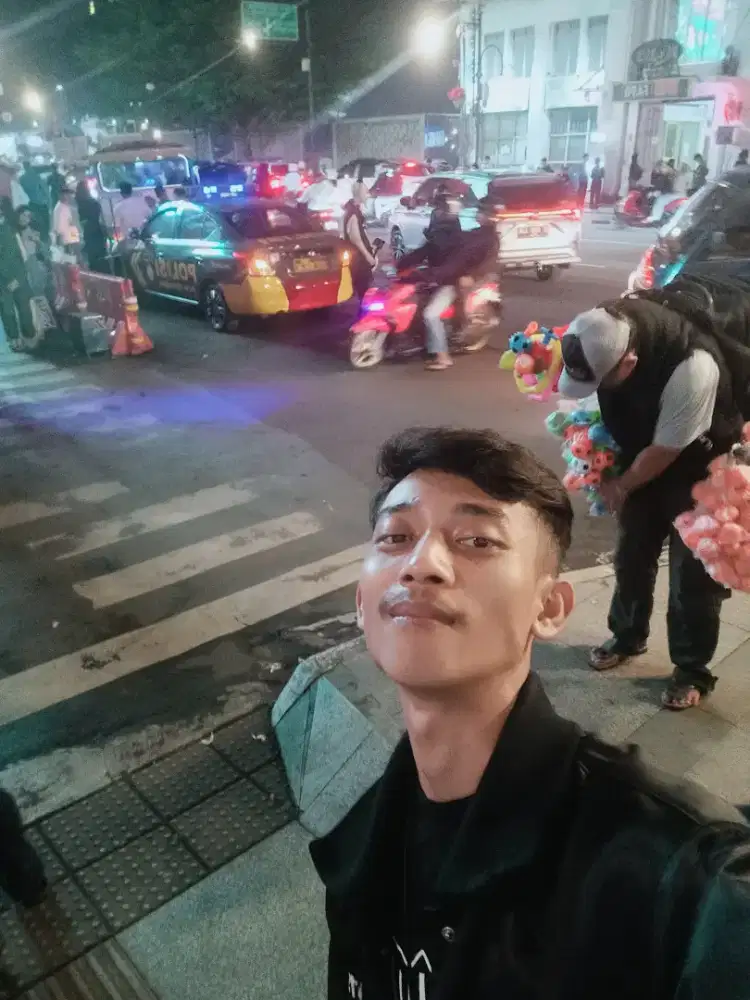 Mencari lowongan kerja
