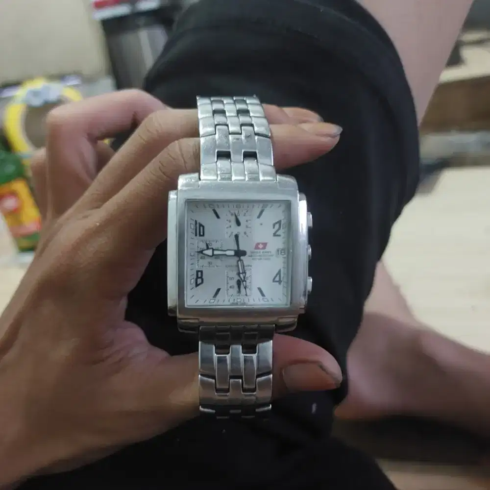 Jam swiss HCC-8378 MINUS NGGA ADA KERDUS JAM HIDUP