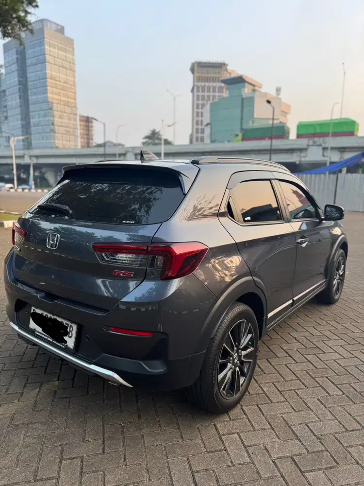 Honda WR-V RS 2024 Abu-abu Mulus Masih Garansi Tangan 1 Dari Baru