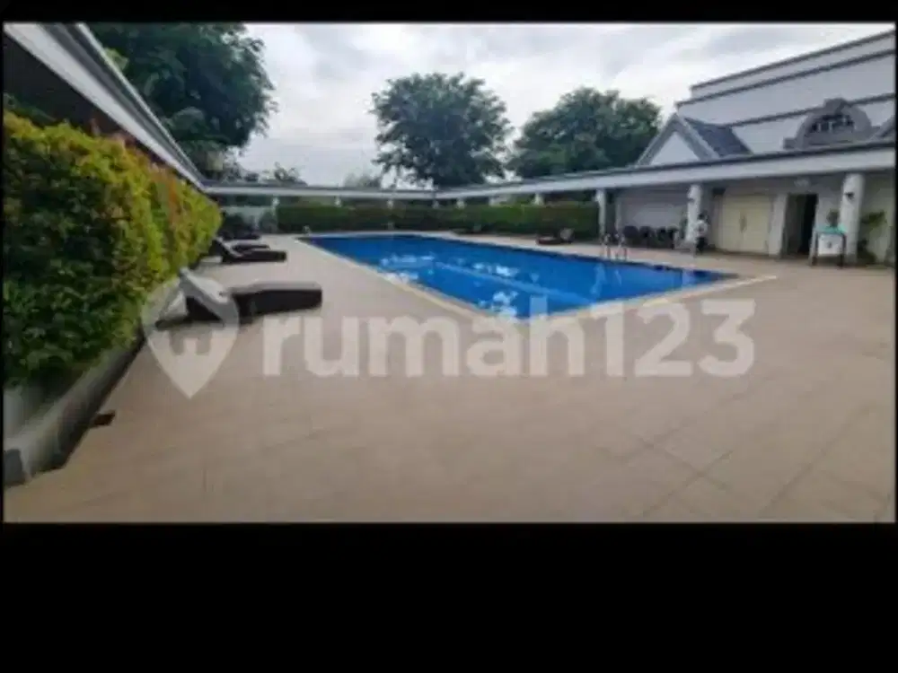 Apartemen siap huni dengan 3 Kamar Tidur Wesling Kedoya Bagus Furnished