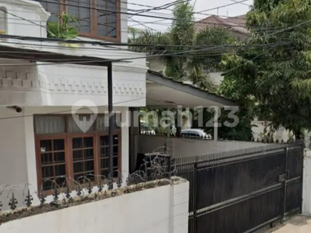 Rumah 2 Lantai di Jl Hemat.jelambar
