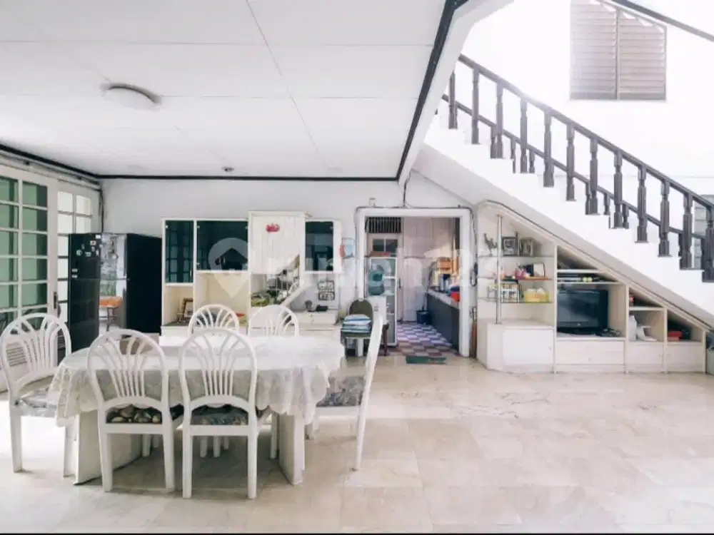 Rumah 2 Lantai 18 X 25 Tomang Jak Bar