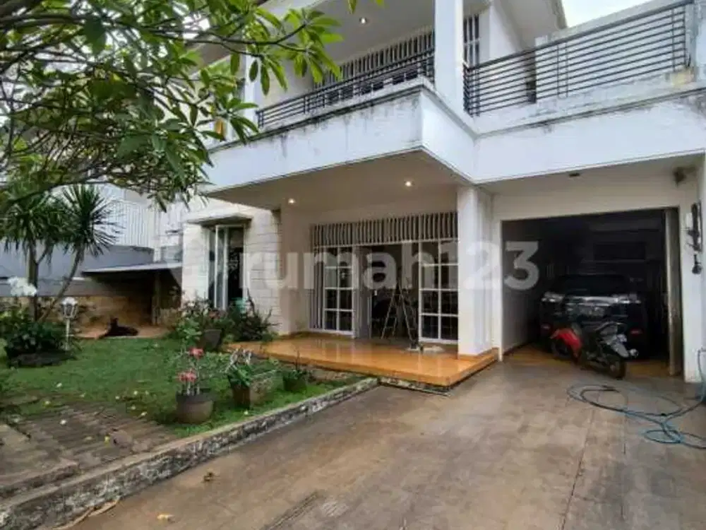 Dijual Rumah Pondok Indah, Lokasi Strategis