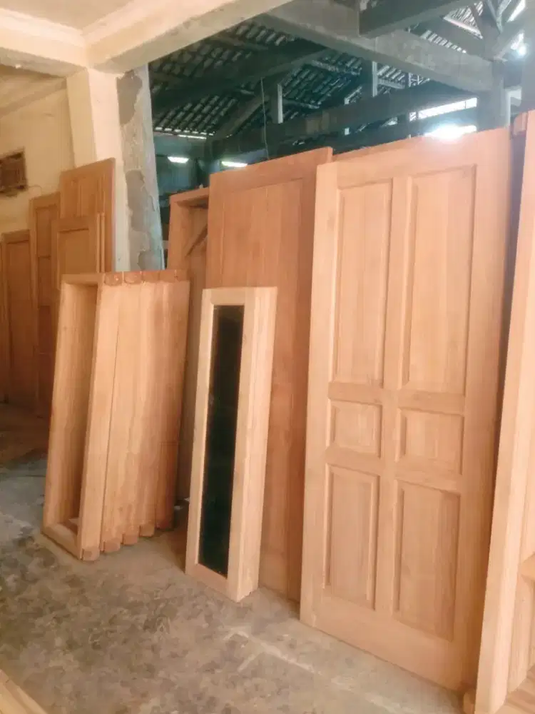 Menerima pesanan kusen pintu bahan jati