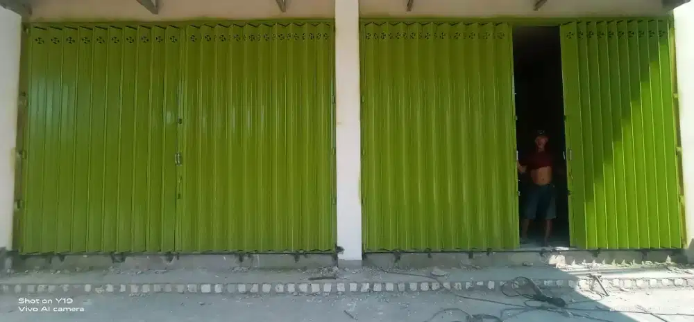 pintu harmonika