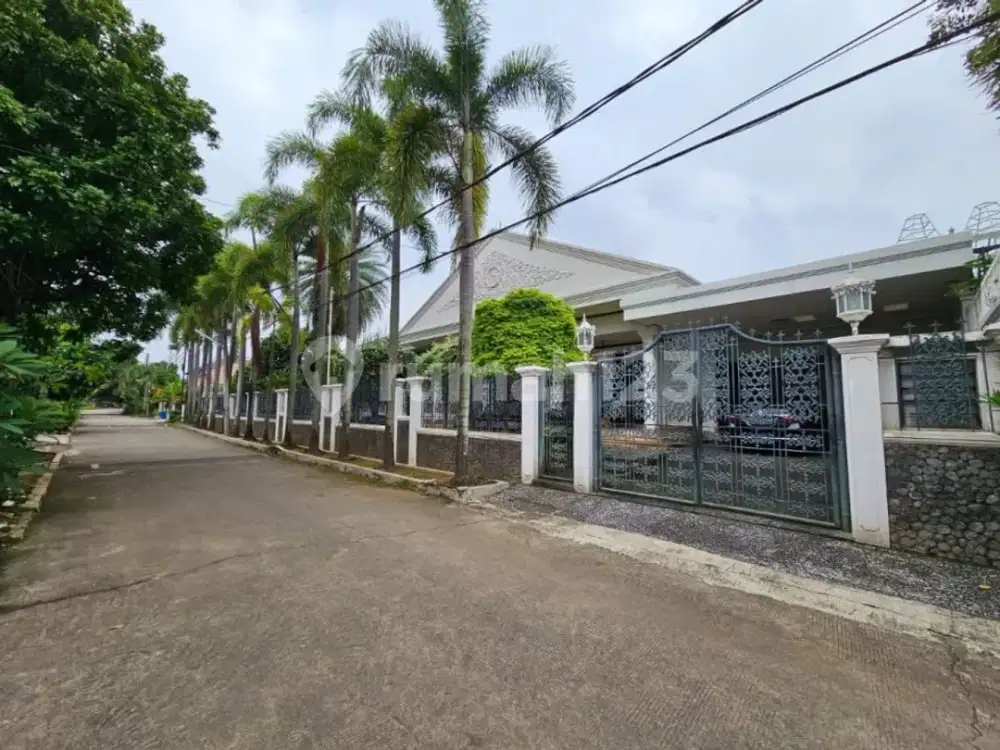 Rumah Mewah Dijual Pangkalan Jati, Dalam Komplek Premium