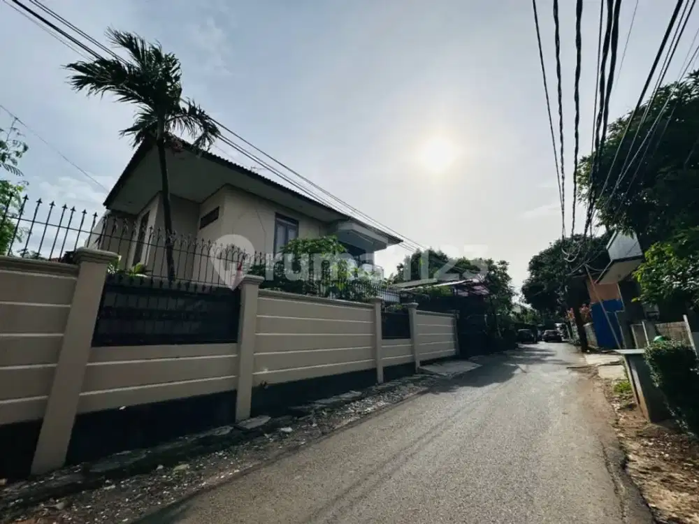 Rumah Jakarta Selatan Cuma 200 Mtr Ke Jalan Utama Antasari