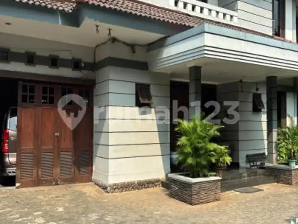Turun Harga!! Dijual Rumah Bagus Dan Sejuk, Full Furnished