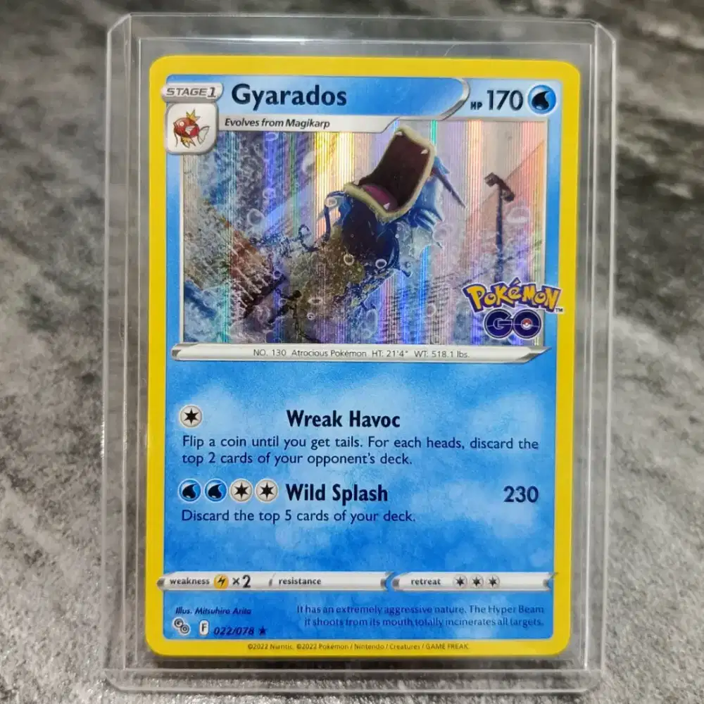 Kartu pokemon gyarados holo background promo
