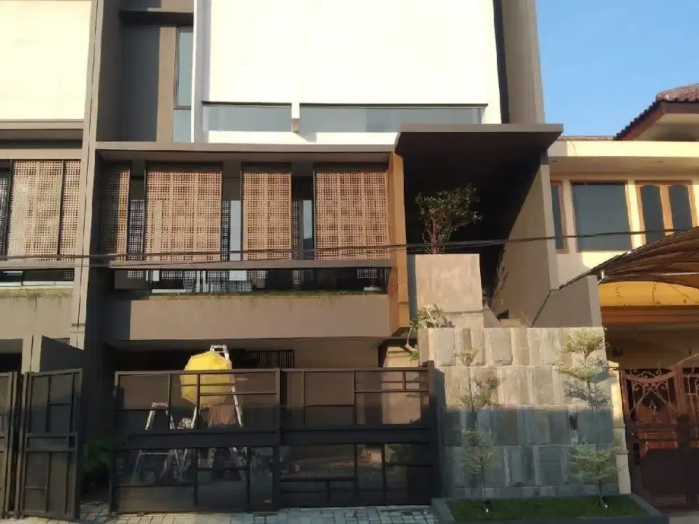 DIJUAL RUMAH MANYAR KERTOADI - BARU GRESS