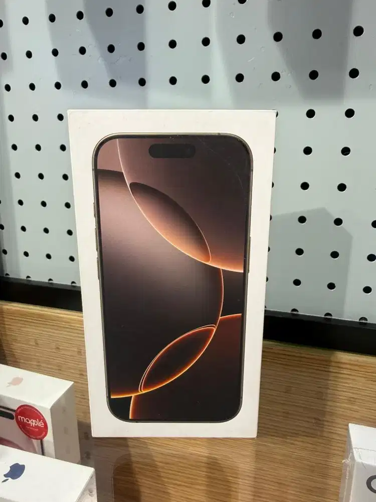 16 pro 256gb Desert New