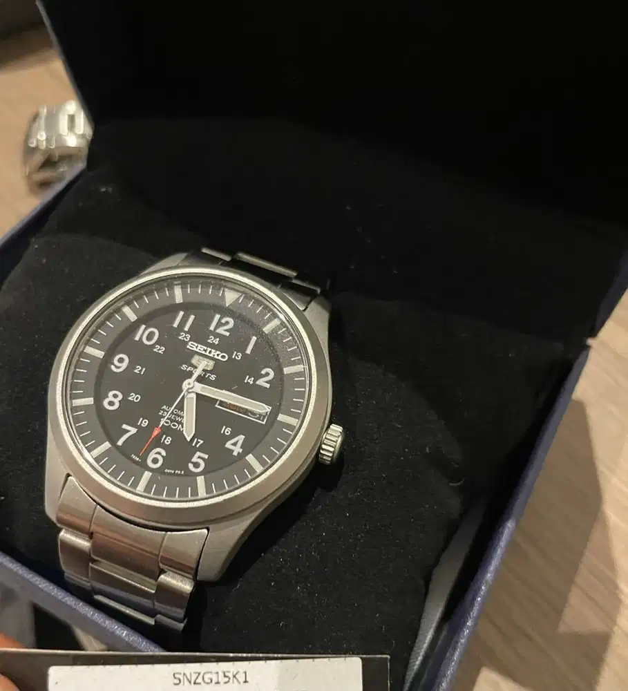 Jam tangan seiko